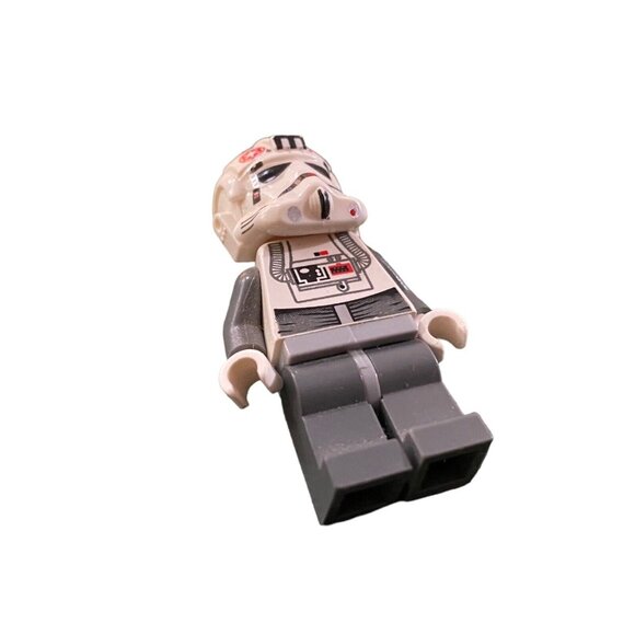 Lego Star Wars AT-AT Driver - Dark Gray Smirking Head Minifigure - Picture 3 of 4